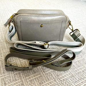 Madewell The Small Transport Camera Bag in Green